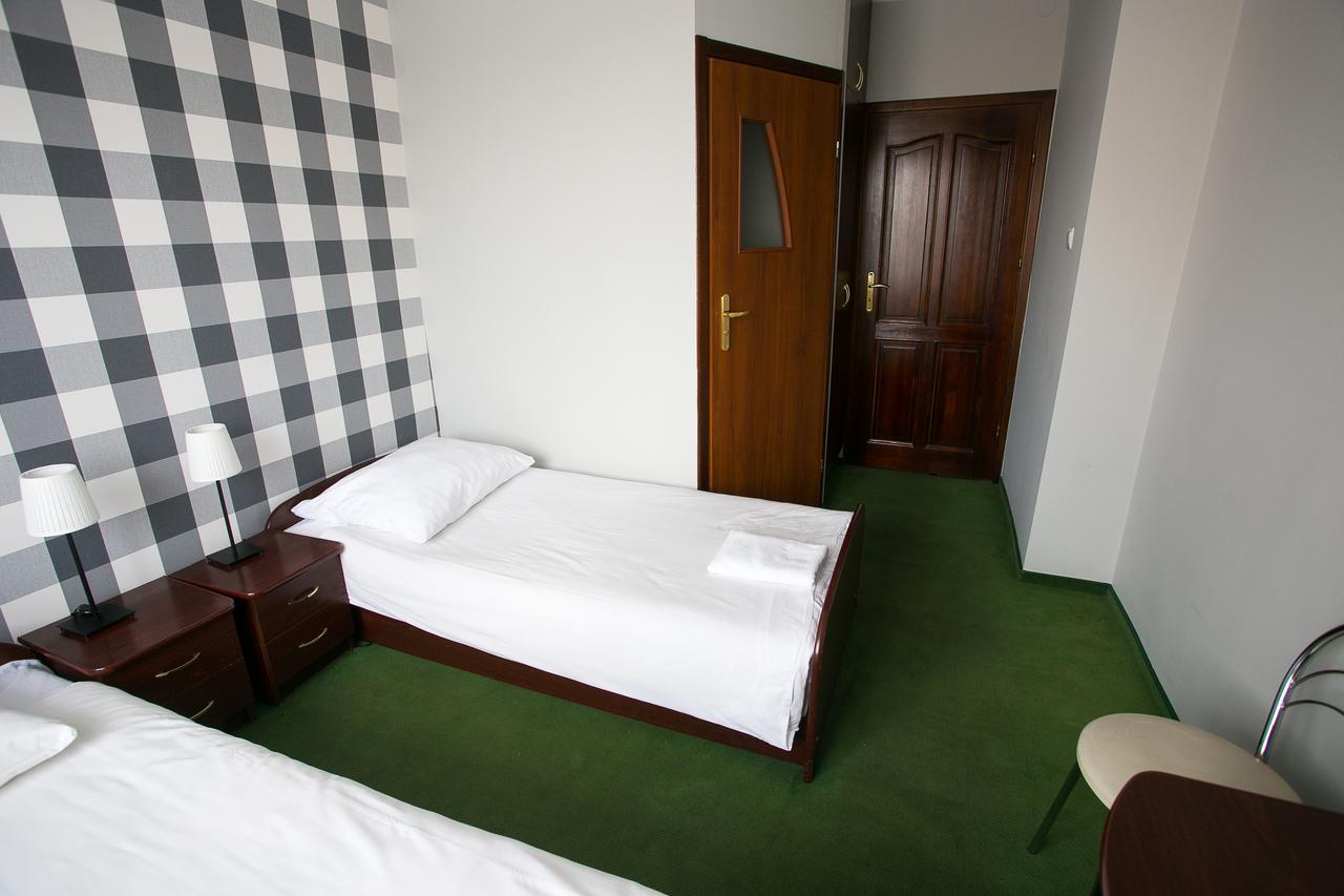 Labirynt Hotel Lomza Bagian luar foto