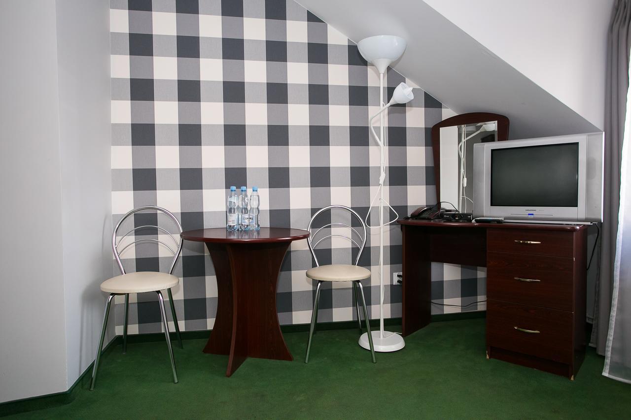 Labirynt Hotel Lomza Bagian luar foto